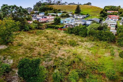 Photo of property in 86 Pioneer Road, Moturoa, New Plymouth, 4310