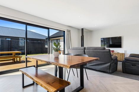 Photo of property in 24 Wineberry Avenue, Amberley, 7410