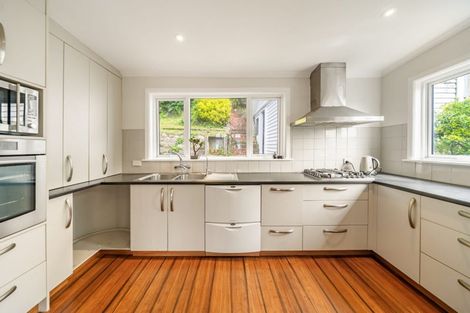 Photo of property in 141 Breaker Bay Road, Breaker Bay, Wellington, 6022