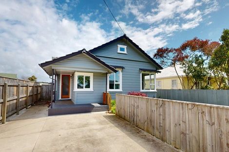 Photo of property in 21 Victoria Street, Levin, 5510