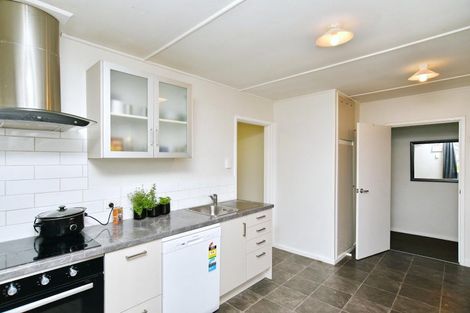 Photo of property in 23 Rowcliffe Crescent, Avonside, Christchurch, 8061