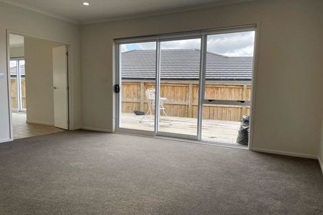 Photo of property in 28 Nellie Drive, Kumeu, 0810