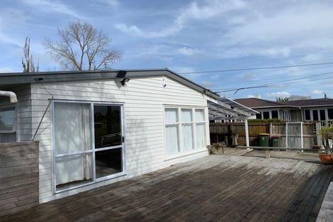 Photo of property in 26 Tiraumea Drive, Pakuranga, Auckland, 2010