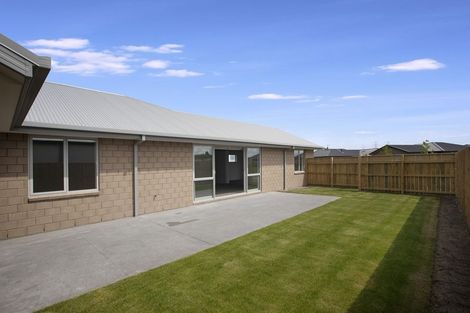 Photo of property in 13 Loch Tanna Way, Broomfield, Christchurch, 8042