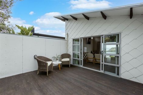 Photo of property in 16 Glendevere Terrace, Redcliffs, Christchurch, 8081