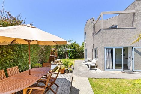 Photo of property in 2/111 Taikata Road, Te Atatu Peninsula, Auckland, 0610