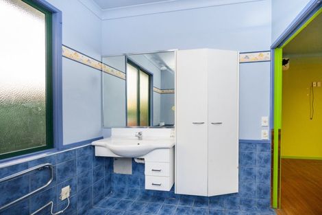 Photo of property in 8 Fernlea Avenue, Kelvin Grove, Palmerston North, 4414