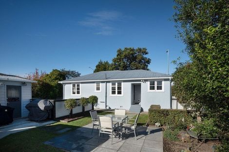 Photo of property in 19 College Street, Awapuni, Palmerston North, 4412