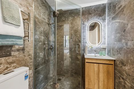 Photo of property in 4/19 Trias Road, Totara Vale, Auckland, 0629