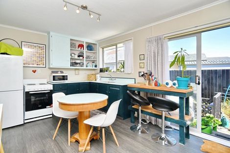 Photo of property in 2/159 Shaw Avenue, New Brighton, Christchurch, 8083