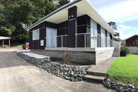 Photo of property in 3 Waiwera Place, Waiwera, Orewa, 0994