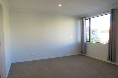 Photo of property in 8 Frank Gill Road, Hobsonville, Auckland, 0616
