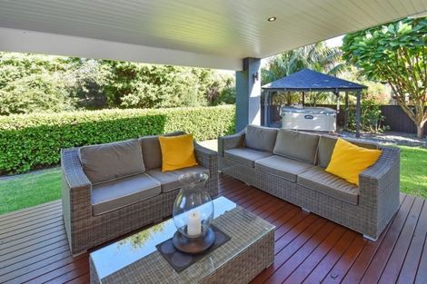 Photo of property in 12 Tuakura Way, The Gardens, Auckland, 2105