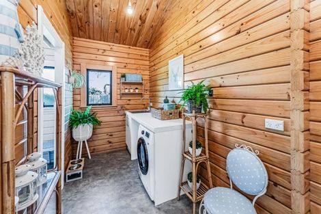 Photo of property in 11 Swindells Road, Waikuku Beach, 7473