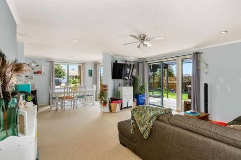 Photo of property in 154 Longview Drive, Papamoa Beach, Papamoa, 3118