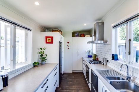 Photo of property in 1211 Caroline Road, Mayfair, Hastings, 4122