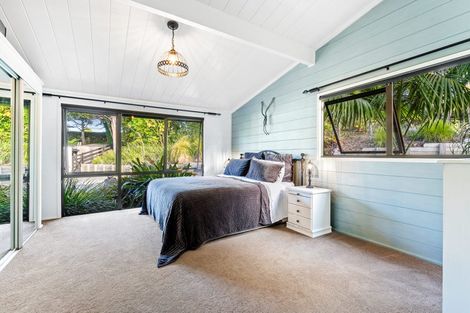 Photo of property in 84 Brick Bay Drive, Sandspit, Warkworth, 0982