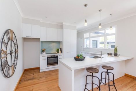 Photo of property in 74 Ihaka Street, Hokowhitu, Palmerston North, 4410