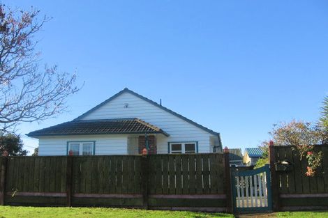 Photo of property in 21 Guthrie Street, Waterloo, Lower Hutt, 5011