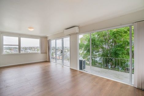 Photo of property in 4/19 Bucklands Beach Road, Bucklands Beach, Auckland, 2012