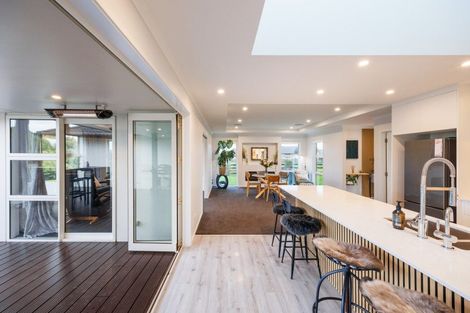 Photo of property in 61 Hartwell Drive, Kelvin Grove, Palmerston North, 4470