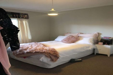 Photo of property in 33 Creswick Terrace, Northland, Wellington, 6012