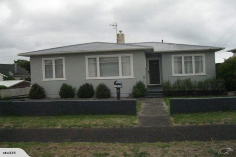Photo of property in 3 Omori Place, Castlecliff, Whanganui, 4501
