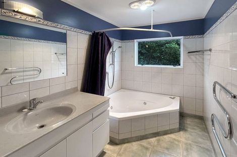 Photo of property in 1a Tui Crescent, Waikanae, 5036