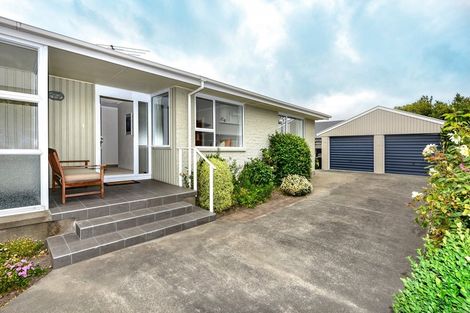 Photo of property in 15 Birkenhead Street Avonhead Christchurch City