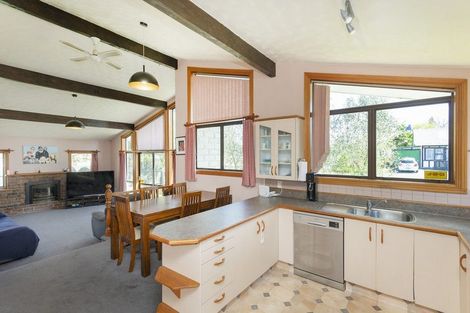 Photo of property in 16 Campion Road, Riverdale, Gisborne, 4010