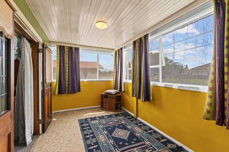 Photo of property in 21 Hay Street, Bromley, Christchurch, 8062