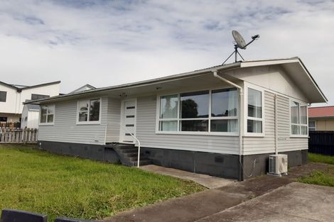 Photo of property in 15 Kemble Close, Mangere, Auckland, 2022
