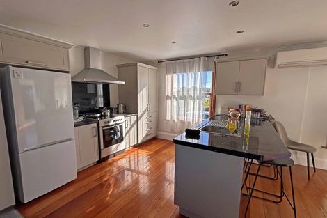 Photo of property in 126 Forest Lake Road, Forest Lake, Hamilton, 3200