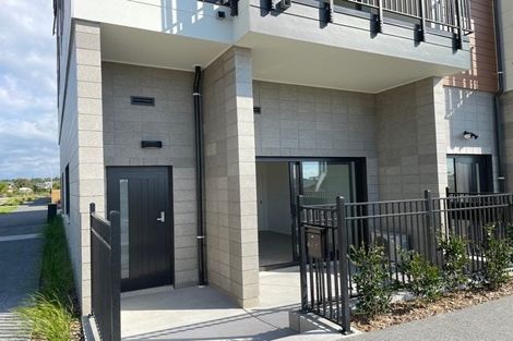 Photo of property in 4/1 Coral Tree Avenue, Wiri, Auckland, 2104