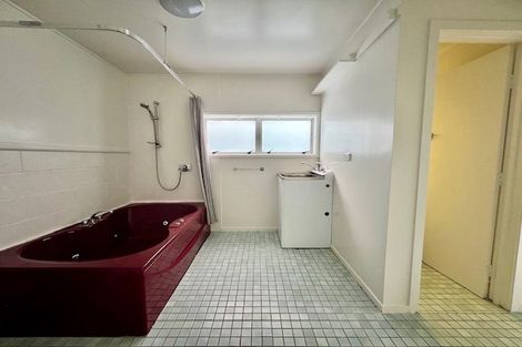 Photo of property in 24 Vipond Road, Stanmore Bay, Whangaparaoa, 0932