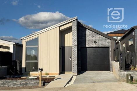 Photo of property in 53 Taukahiwi Road, Pukekohe, 2120