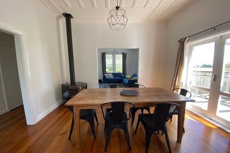 Photo of property in 53a Ferry Road, Martinborough, 5711