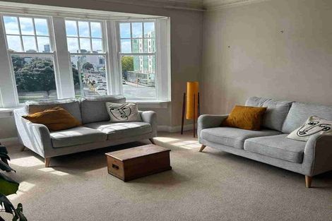 Photo of property in Pukehinau Flats, 4/1 Brooklyn Road, Mount Cook, Wellington, 6011