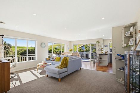 Photo of property in 60 Saint Ives Drive, Camborne, Porirua, 5026