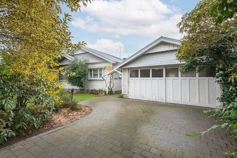 Photo of property in 21 Normans Road, Strowan, Christchurch, 8052