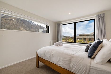 Photo of property in 35 Jacks Point Rise, Jacks Point, Queenstown, 9371