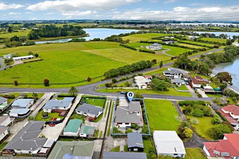 Photo of property in 4 Channel View Road, Clarks Beach, Pukekohe, 2679