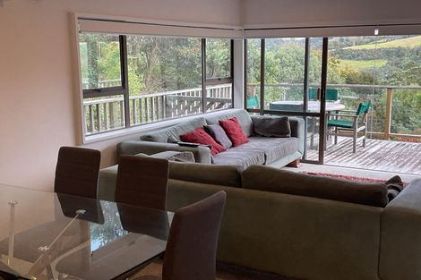 Photo of property in 11 Hillside Crescent, Leigh, 0985