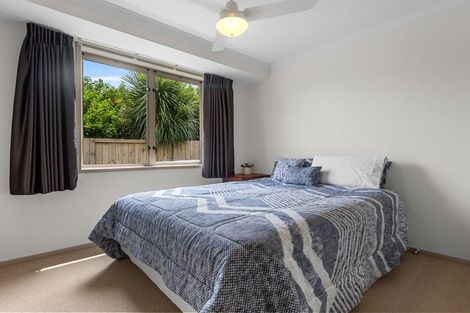 Photo of property in 17 Olive Close, Omokoroa, 3114