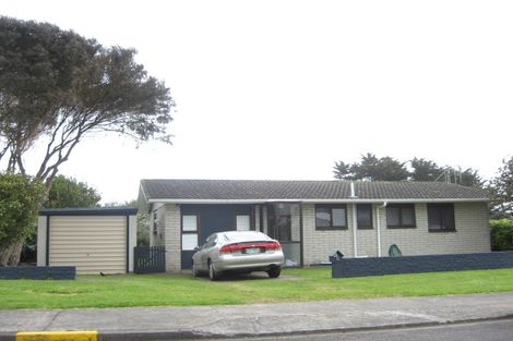 Photo of property in 15 Hussey Street, Oakura, 4314