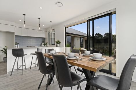 Photo of property in 26 Smith Street, Lepperton, New Plymouth, 4373