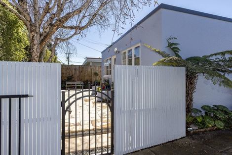 Photo of property in 5 Dale Road, Raumati South, Paraparaumu, 5032