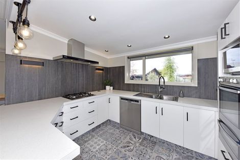 Photo of property in 4 Oldwood Street, Bishopdale, Christchurch, 8053