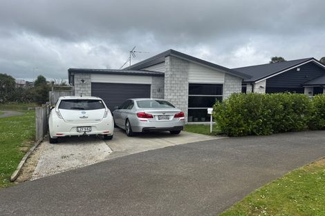 Photo of property in 8 Tomairangi Crescent, Pukekohe, 2120