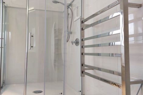 Photo of property in 128 Ormonde Drive, Silverdale, 0932